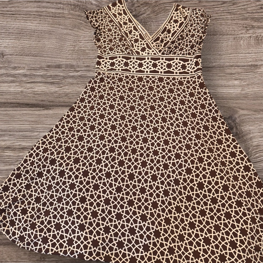 Maggy L Brown Cream Geometric Midi Dress Flattering V Neck Work Date Night